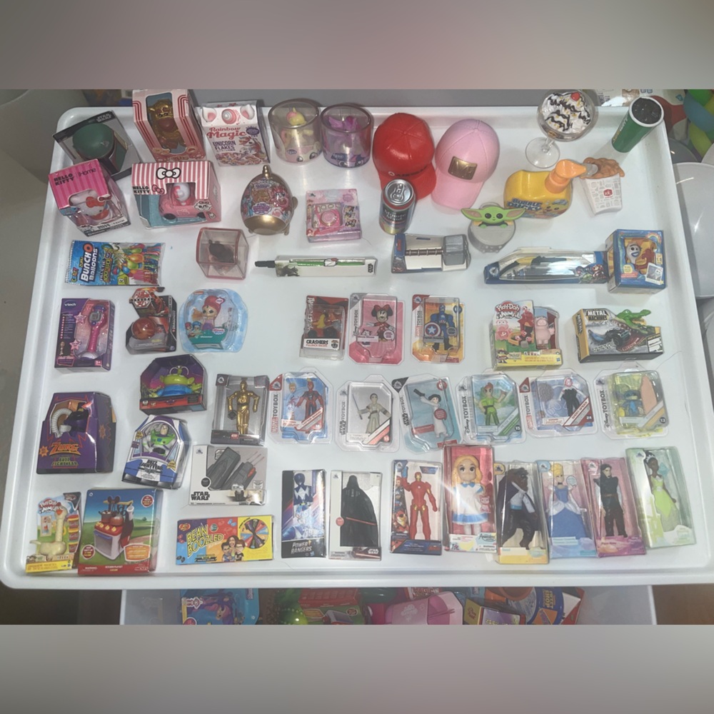 Zuru Mini Brands huge lot